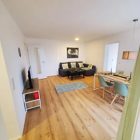 Reindeer - Wohnen Ueber Den Daechern Von Traun Lägenhet *